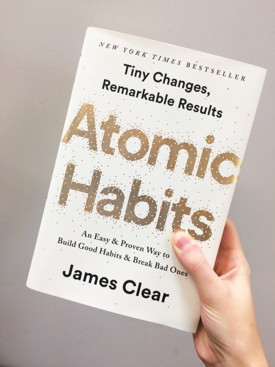 ATOMIC HABITS BY JAMES CLEAR